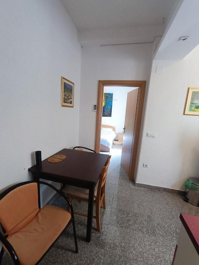 Apartmani Centar Starigrad Paklenica Exterior photo
