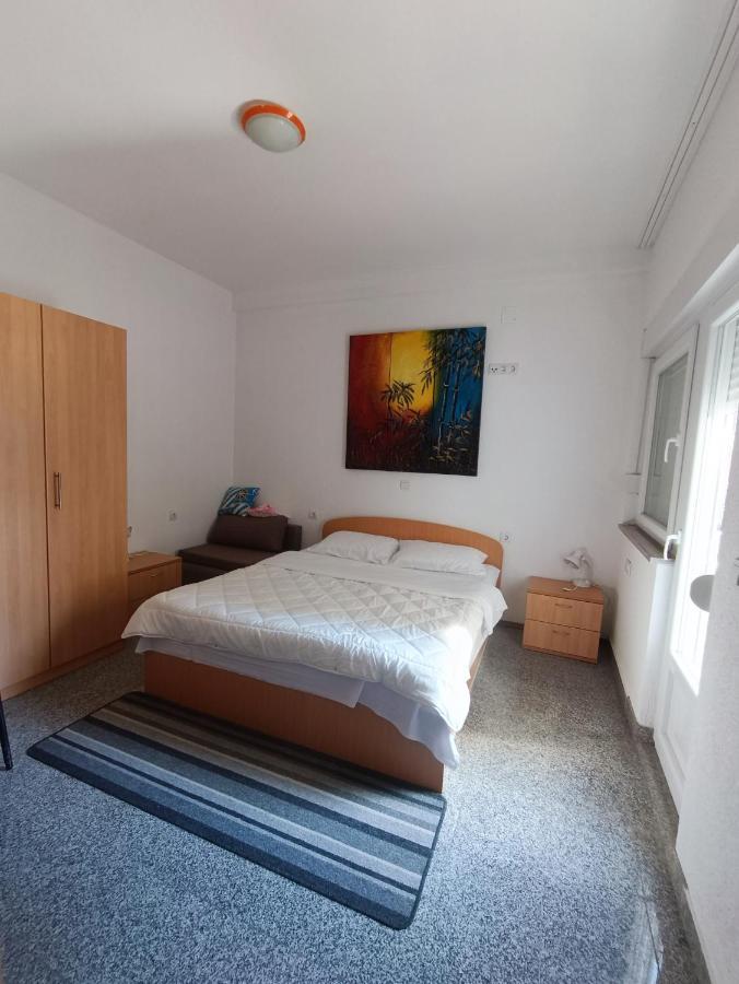 Apartmani Centar Starigrad Paklenica Exterior photo