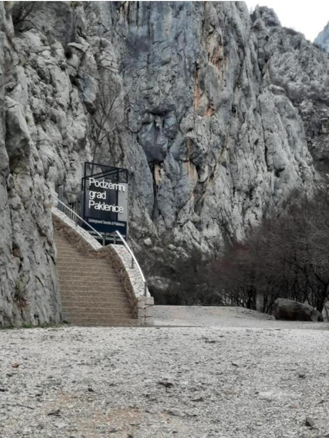 Apartmani Centar Starigrad Paklenica Exterior photo